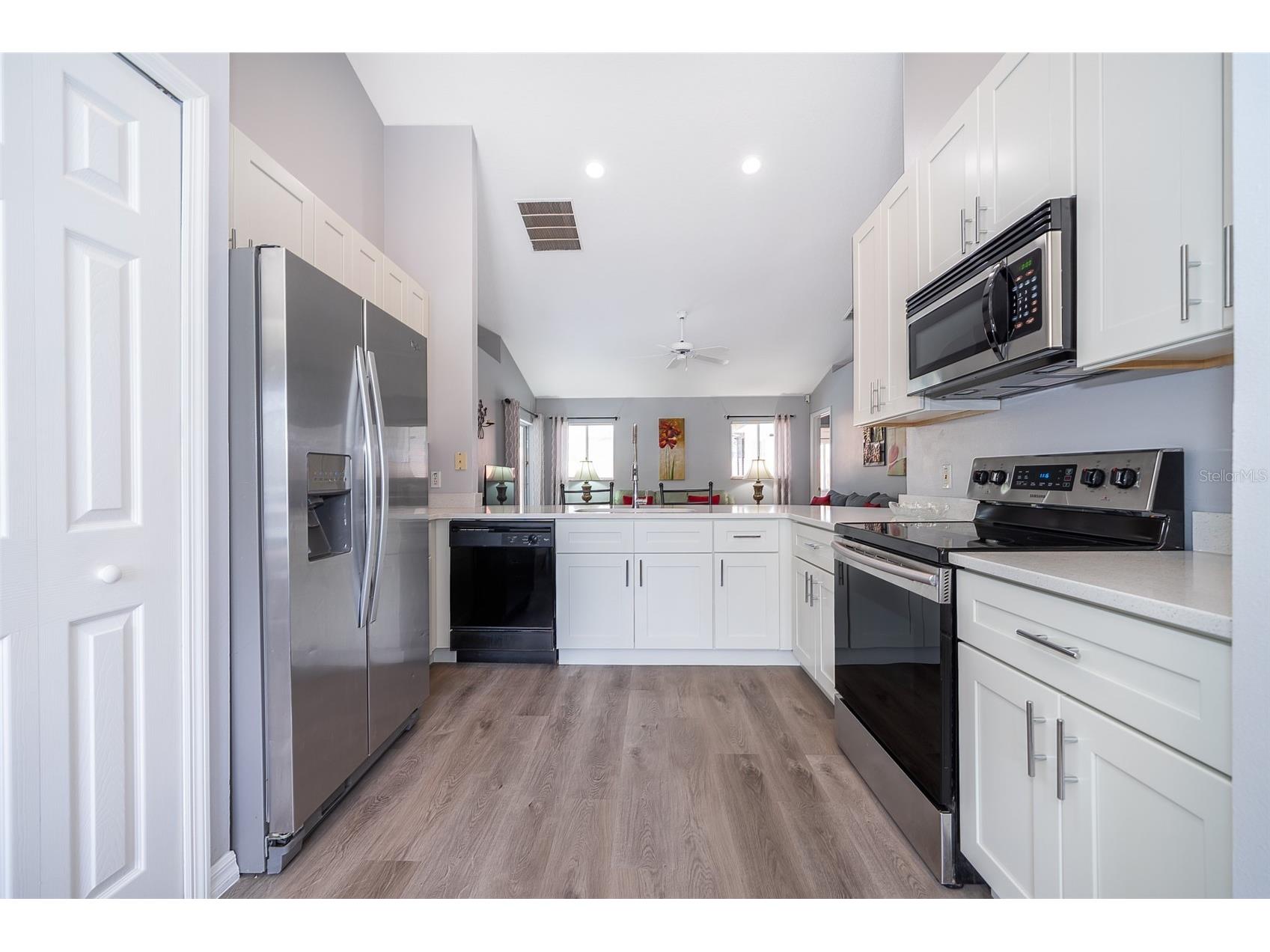 215 Paradise Woods Place Davenport FL 33896 S5151529 image4