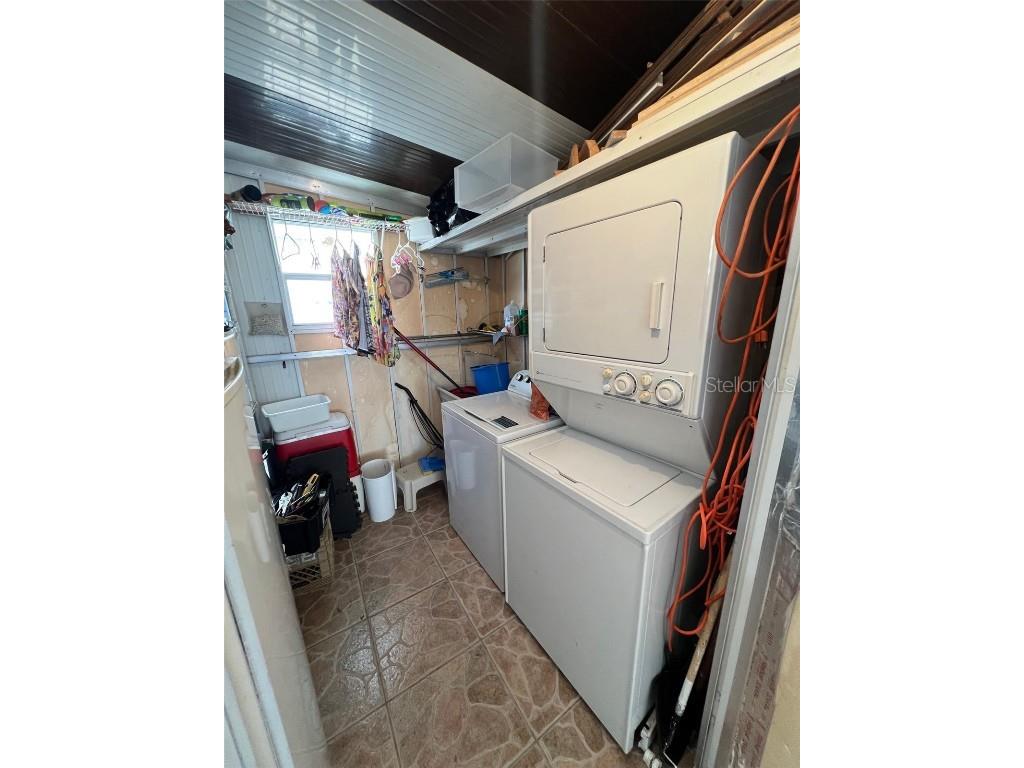 215 Royal Palm Circle Largo FL 33778 TB8444011 image32