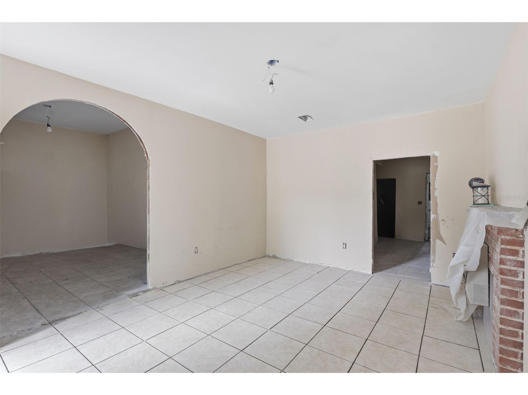 215 S Oleander Avenue Daytona Beach FL 32118 O6410370 image10
