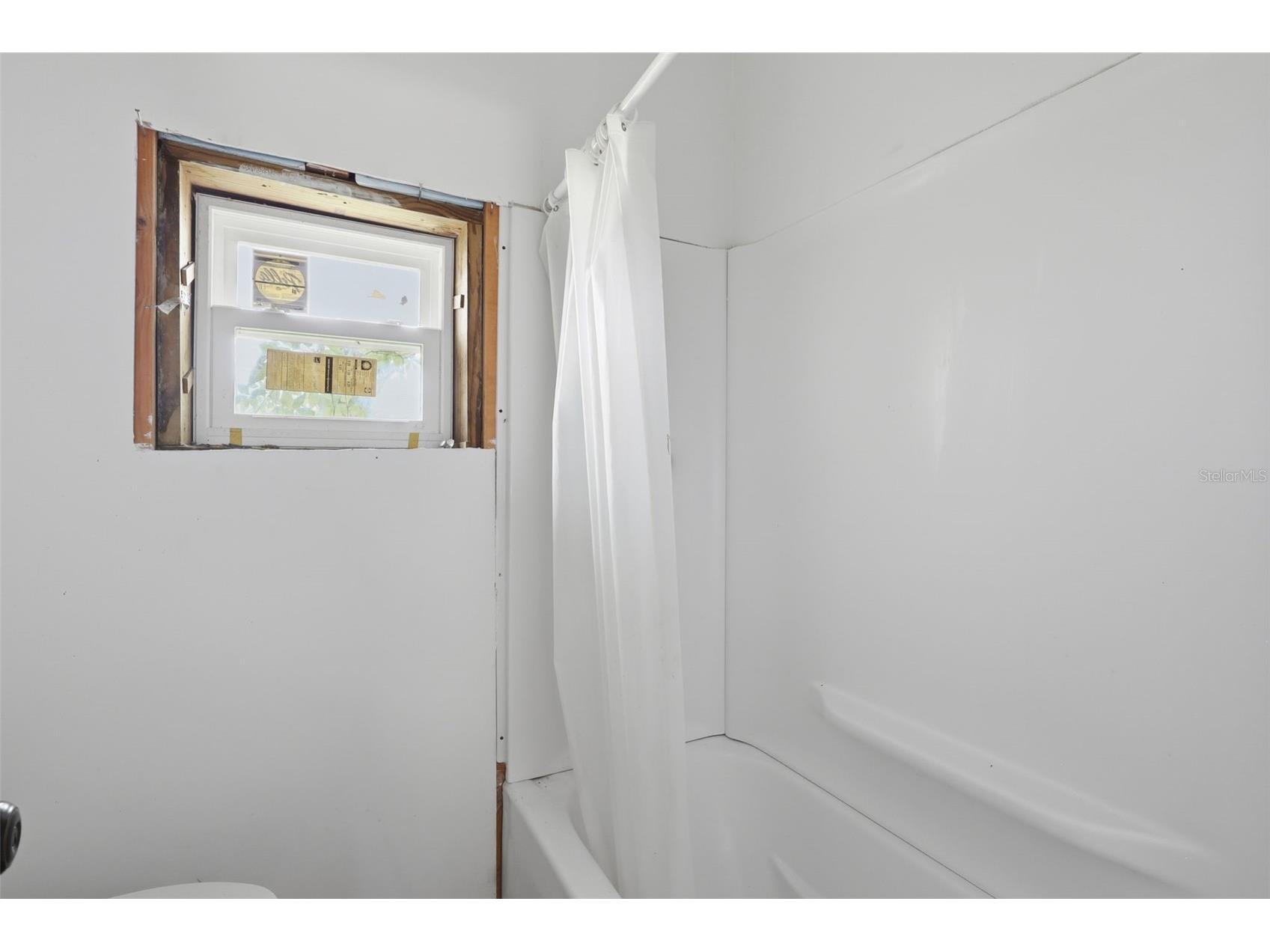 215 S Oleander Avenue Daytona Beach FL 32118 O6410370 image16