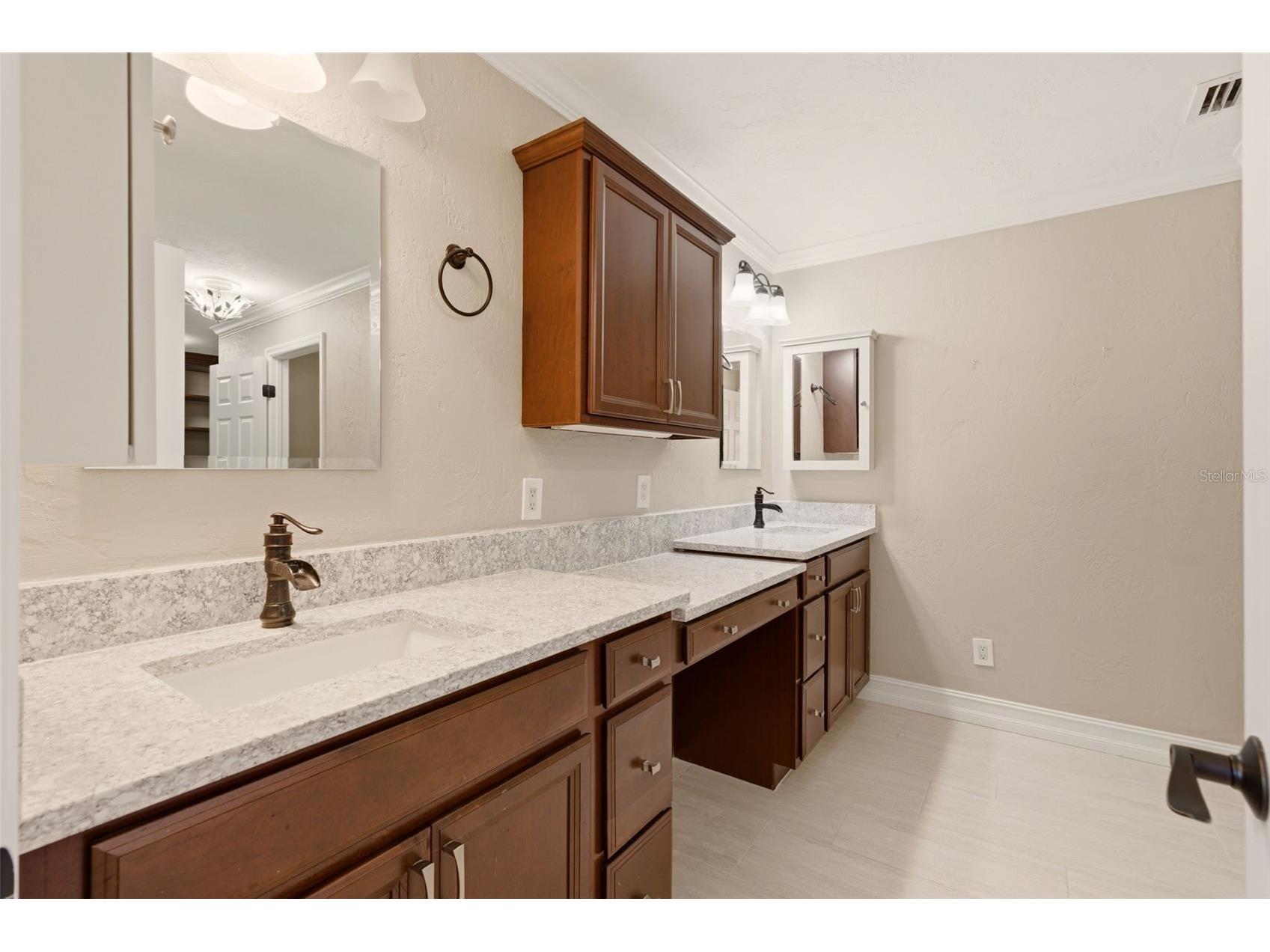 215 Sovereign Court Altamonte Springs FL 32701 O6405829 image40