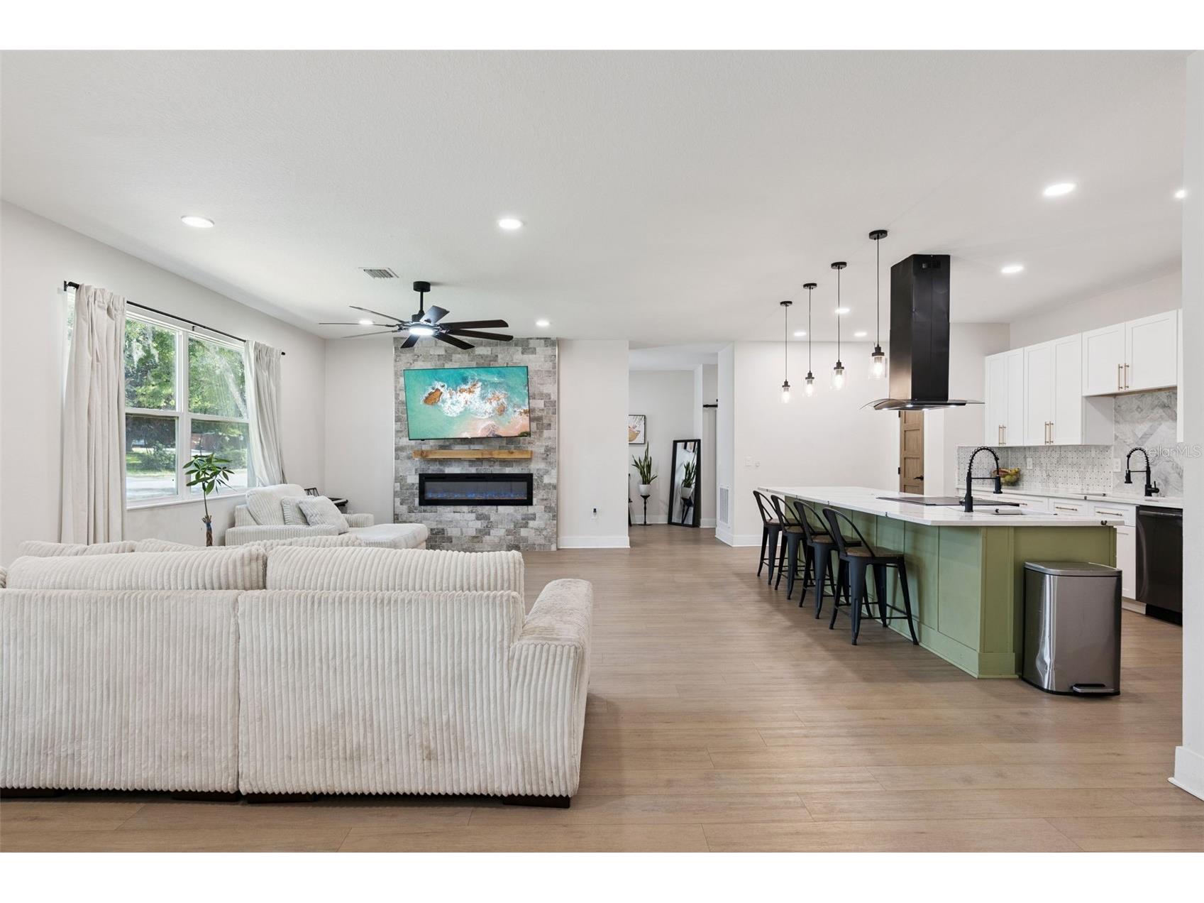 215 Sunrise Boulevard Debary FL 32713 V4949902 image10
