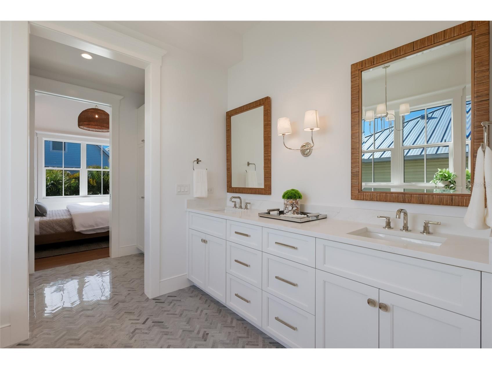 215 Sycamore Avenue Anna Maria FL 34216 A4689780 image32
