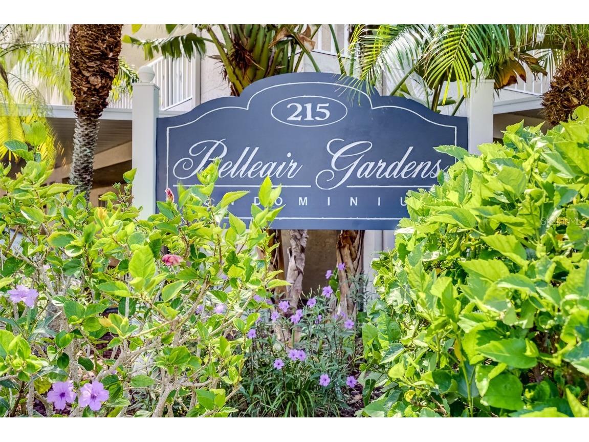 215 Valencia Boulevard #211 Belleair Bluffs FL 33770 U8220604 image1