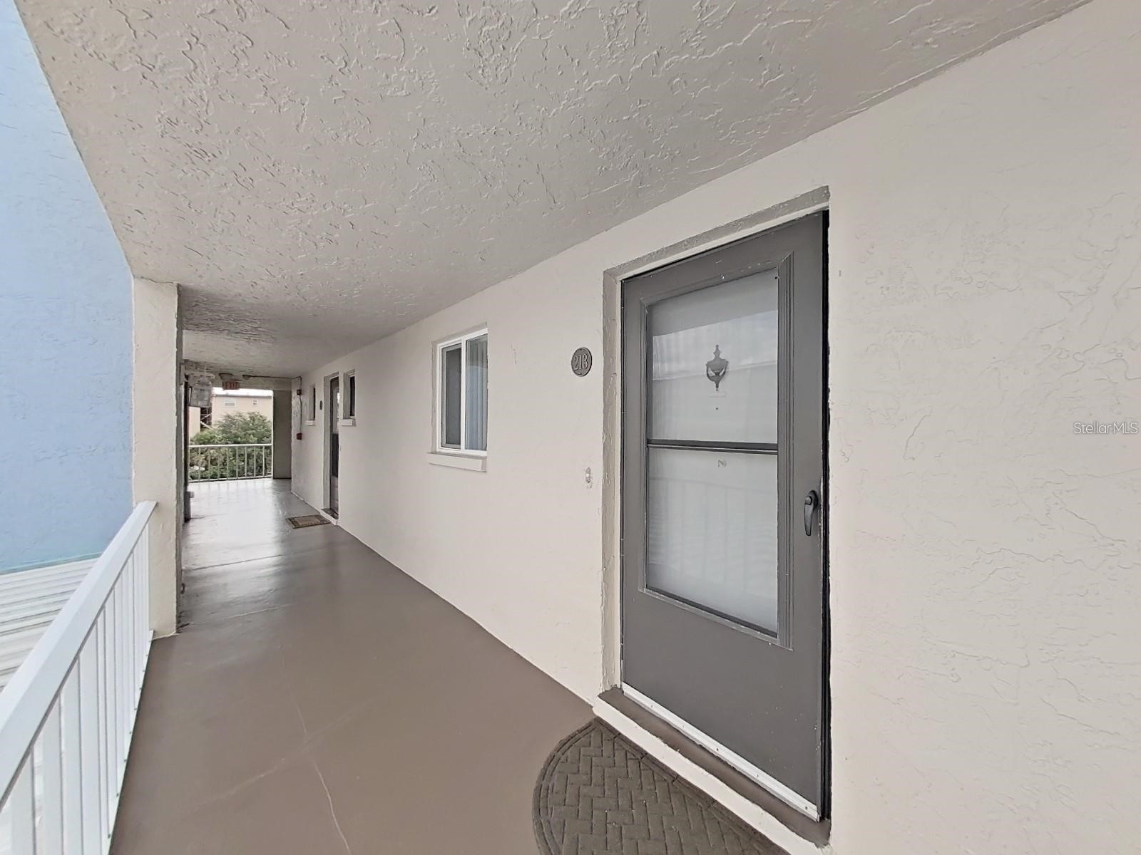 215 Valencia Boulevard #213 Largo FL 33770 TB8496262 image1