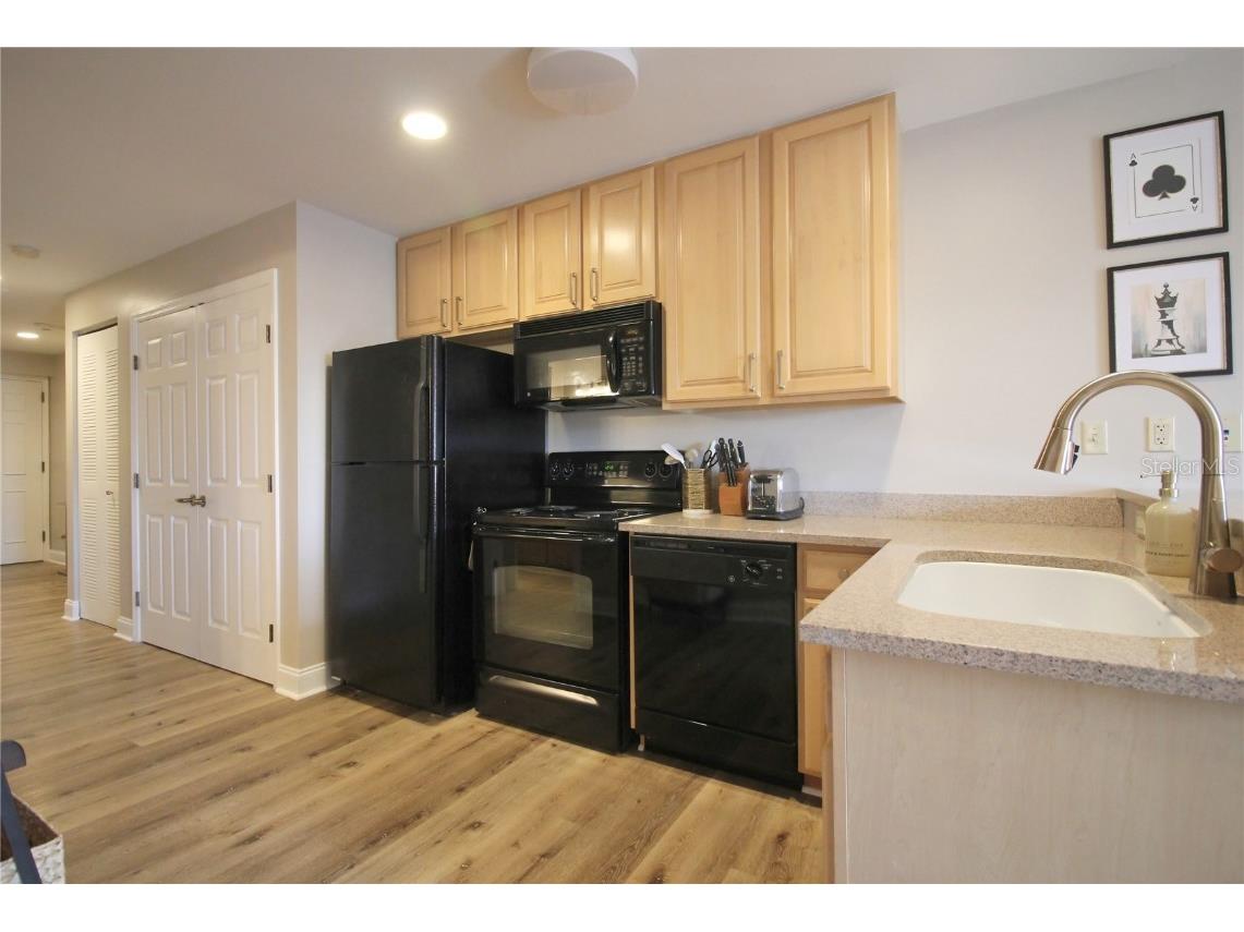 215 W College Avenue #511 Tallahassee FL 32301 O6348047 image10