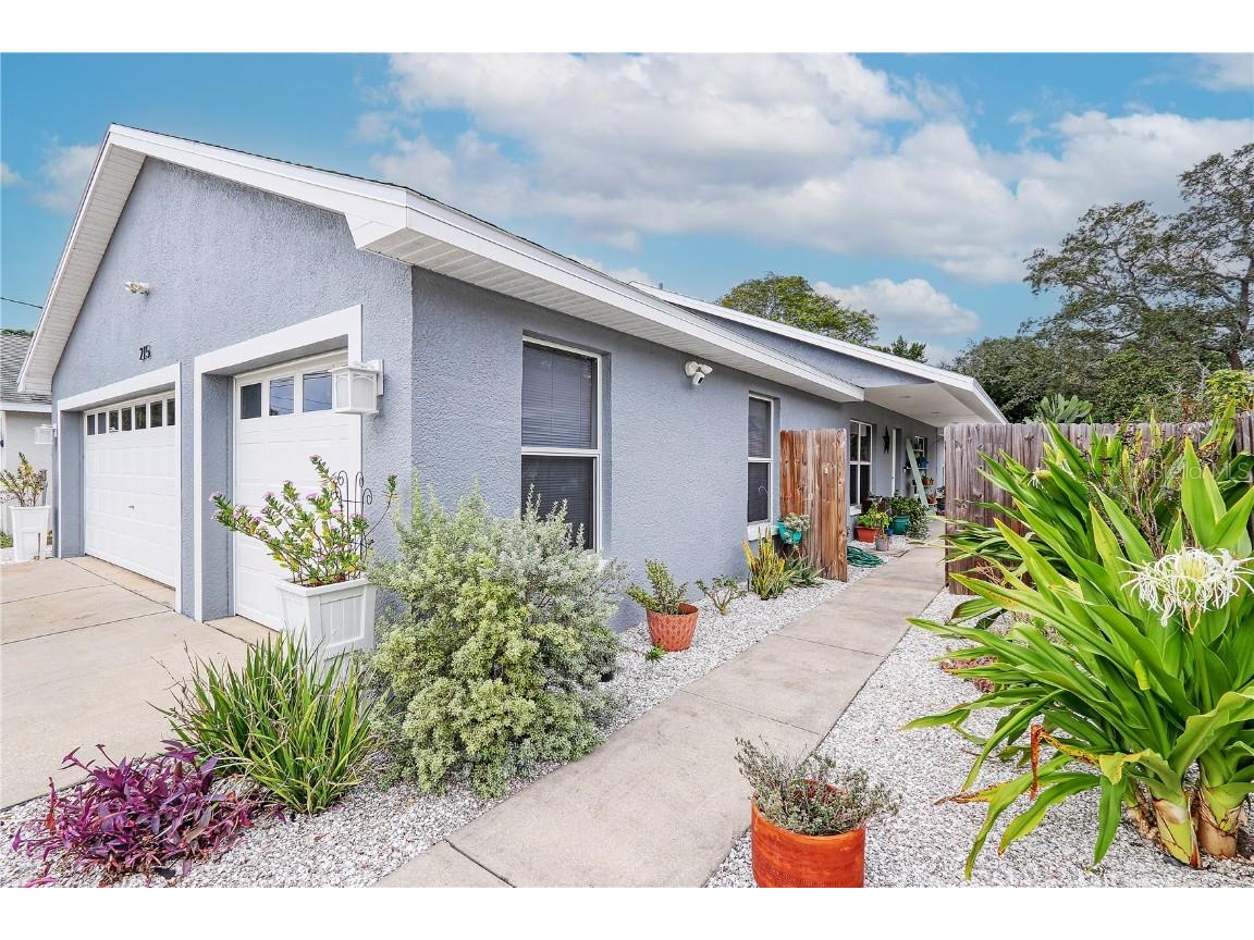 215 W Klosterman Road Tarpon Springs FL 34689 U8222671 image1