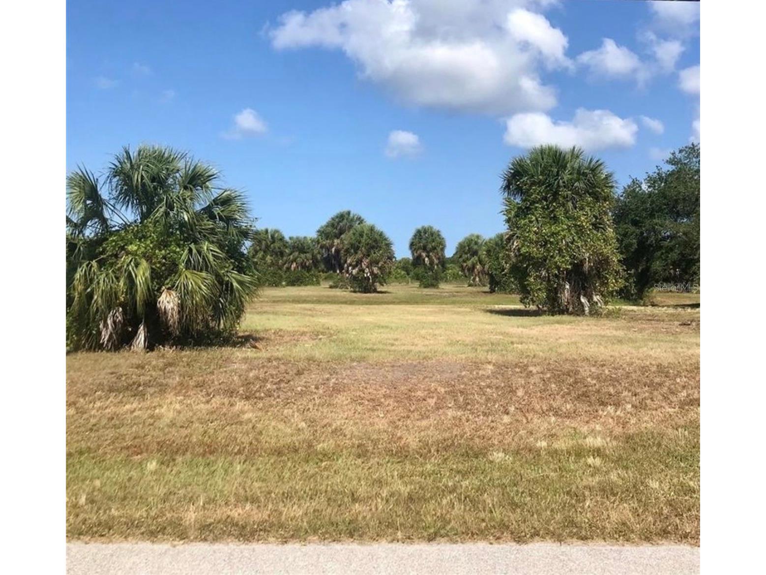 215 W Pine Valley Lane Rotonda West FL 33947 A4681509 image1