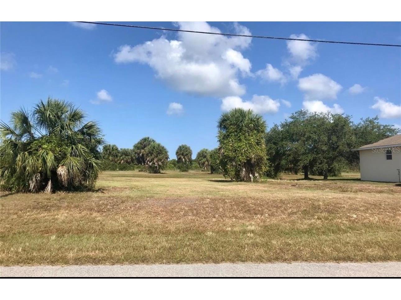 215 W Pine Valley Lane Rotonda West FL 33947 A4681509 image4