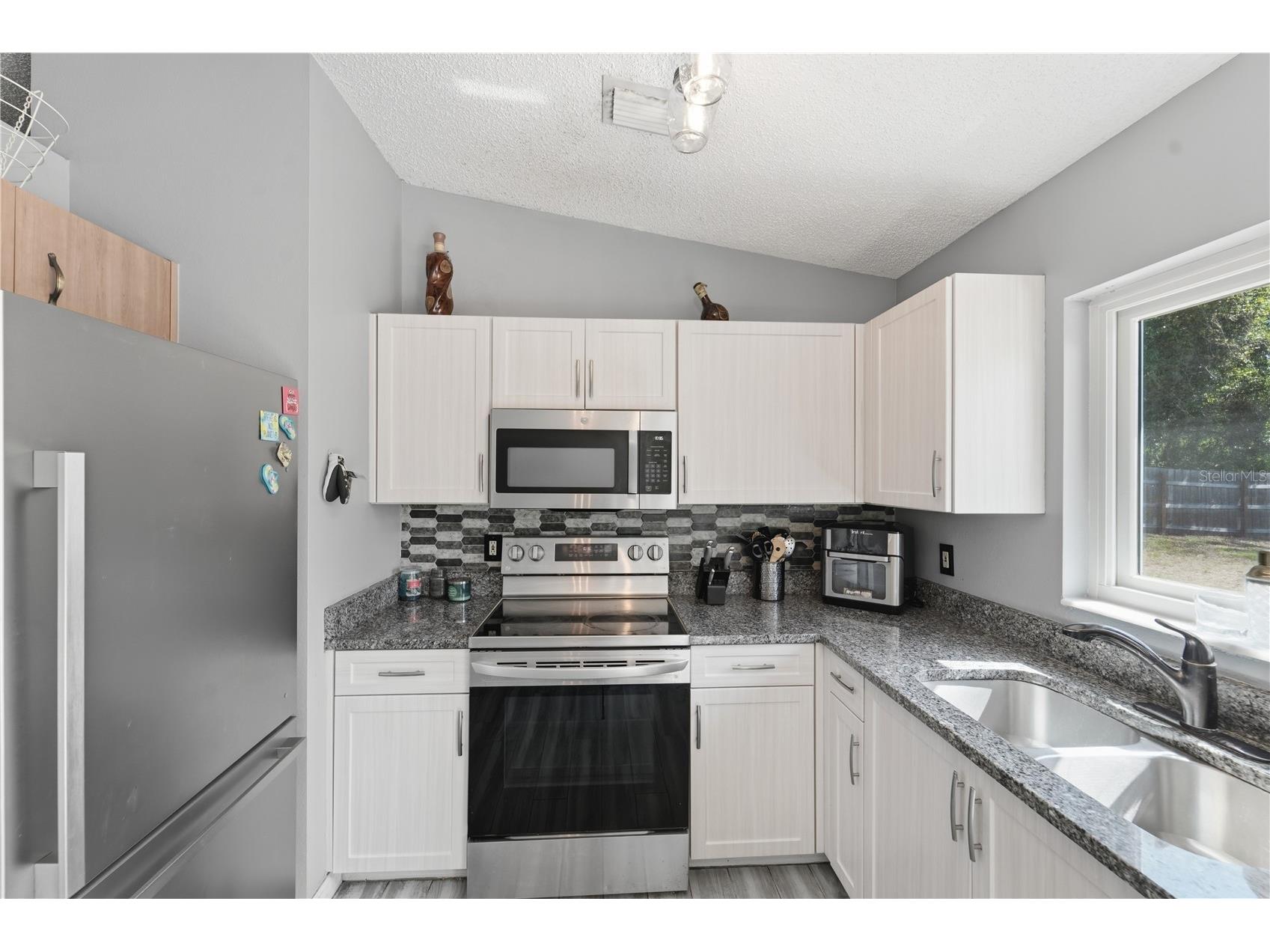 215 Walnut Avenue Orange City FL 32763 V4948961 image11