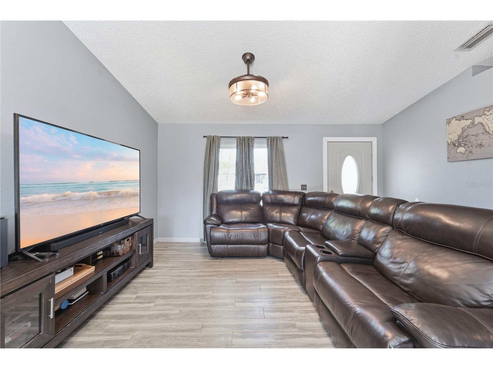 215 Walnut Avenue Orange City FL 32763 V4948961 image4