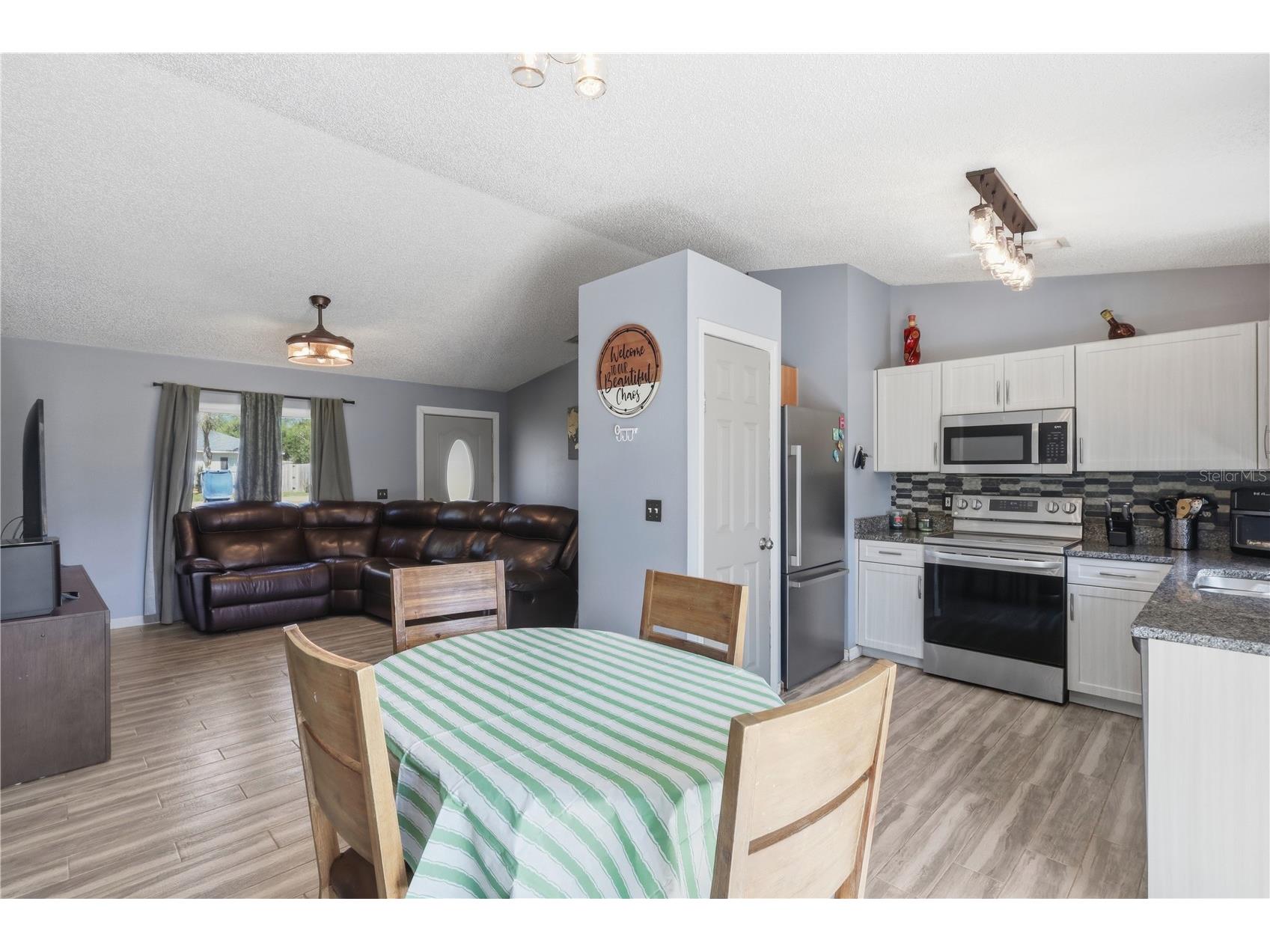 215 Walnut Avenue Orange City FL 32763 V4948961 image8