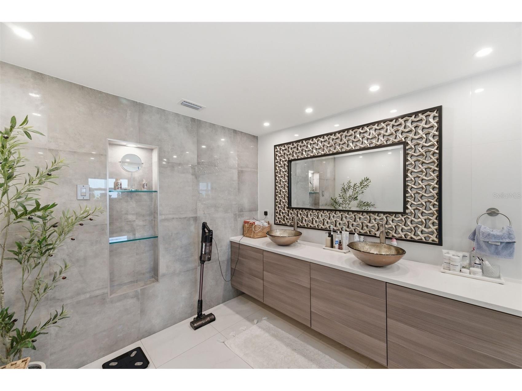 2150 76th Street N Saint Petersburg FL 33710 TB8508040 image12