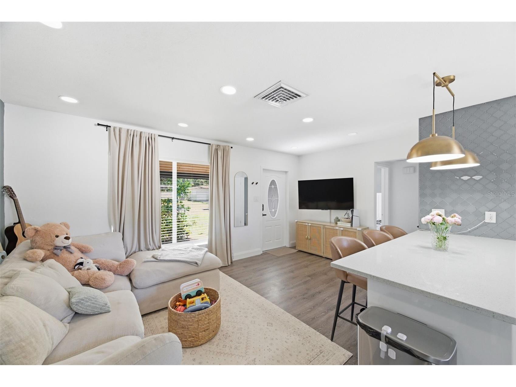 2150 76th Street N Saint Petersburg FL 33710 TB8508040 image2