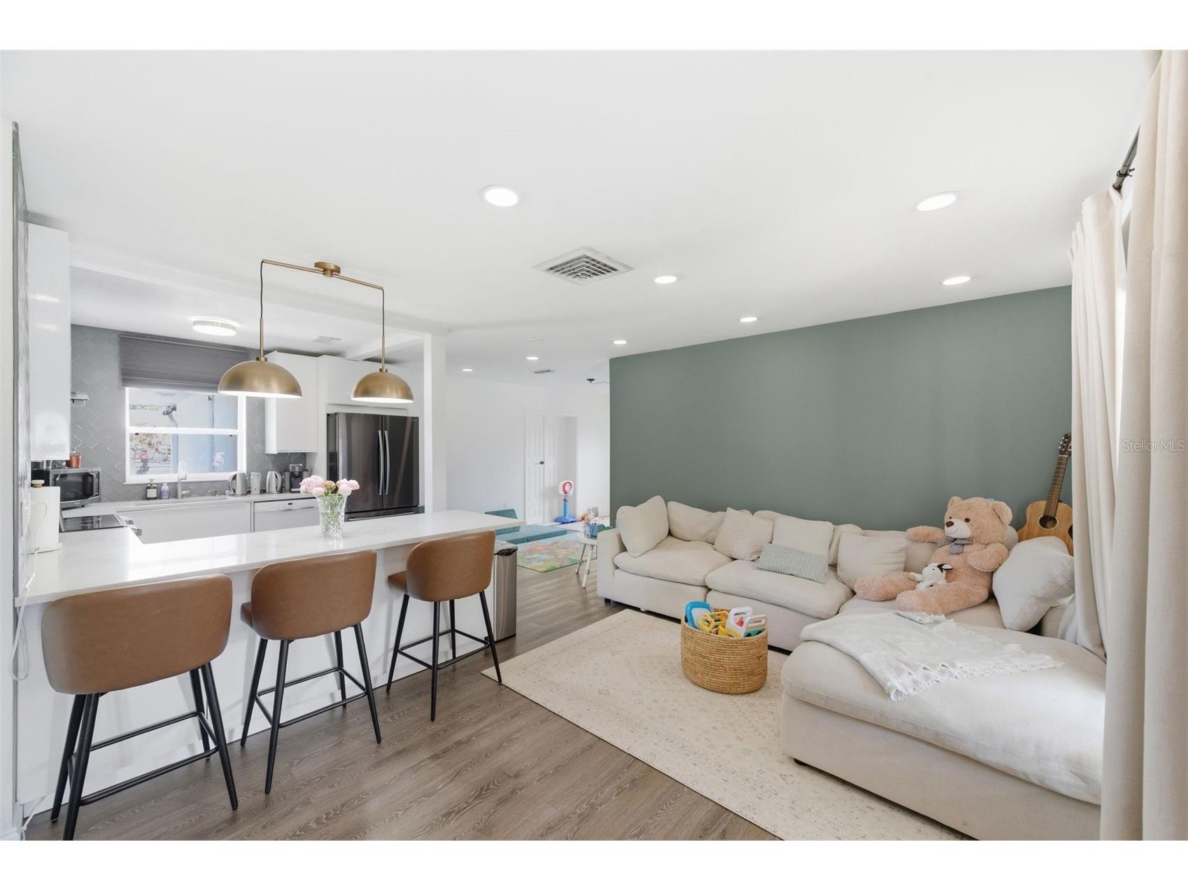 2150 76th Street N Saint Petersburg FL 33710 TB8508040 image3
