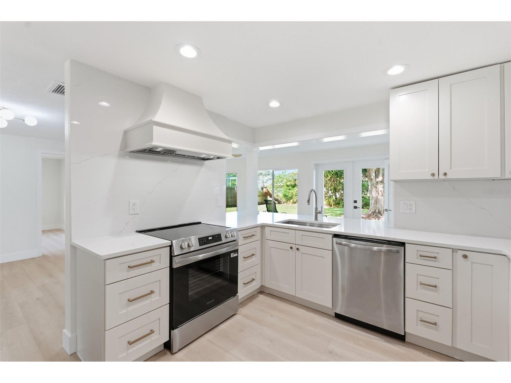 2150 Sarazen Drive Dunedin FL 34698 TB8495849 image3