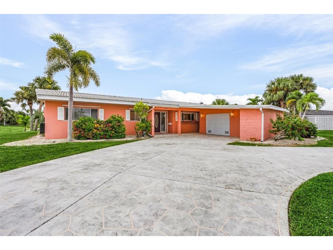 2151 W Marion Avenue Punta Gorda FL 33950 - MACKEREL LAGOON T3468382 image1