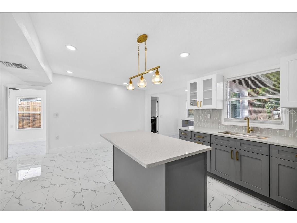 2152 Barcelona Drive Clearwater FL 33764 TB8453998 image9