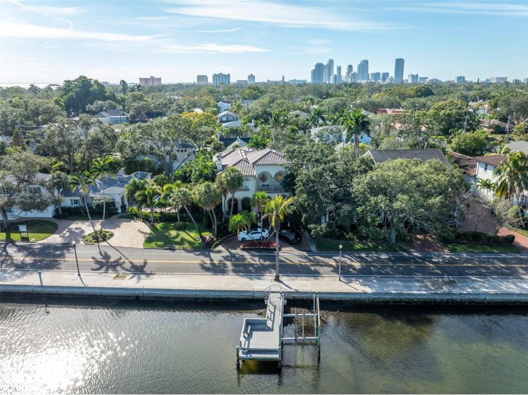 2152 Coffee Pot Boulevard NE Saint Petersburg FL 33704 TB8461093 image2