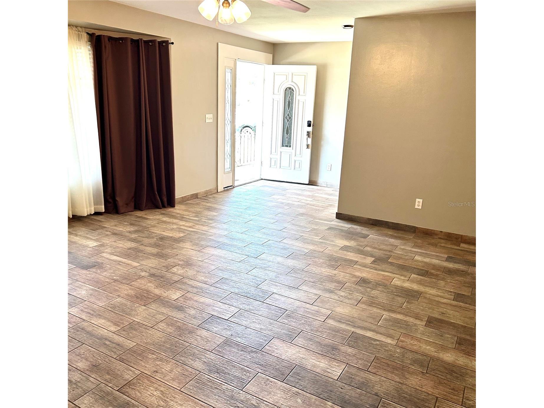 2152 Greenbriar Boulevard Clearwater FL 33763 TB8532714 image12