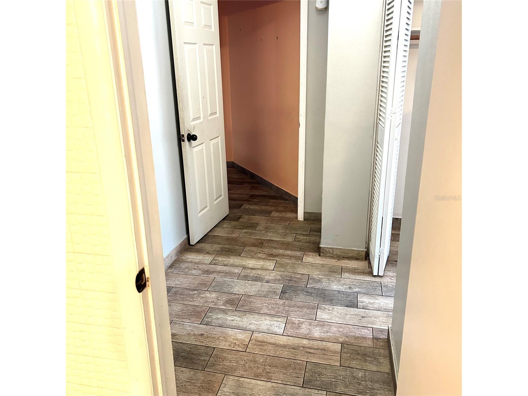 2152 Greenbriar Boulevard Clearwater FL 33763 TB8532714 image27