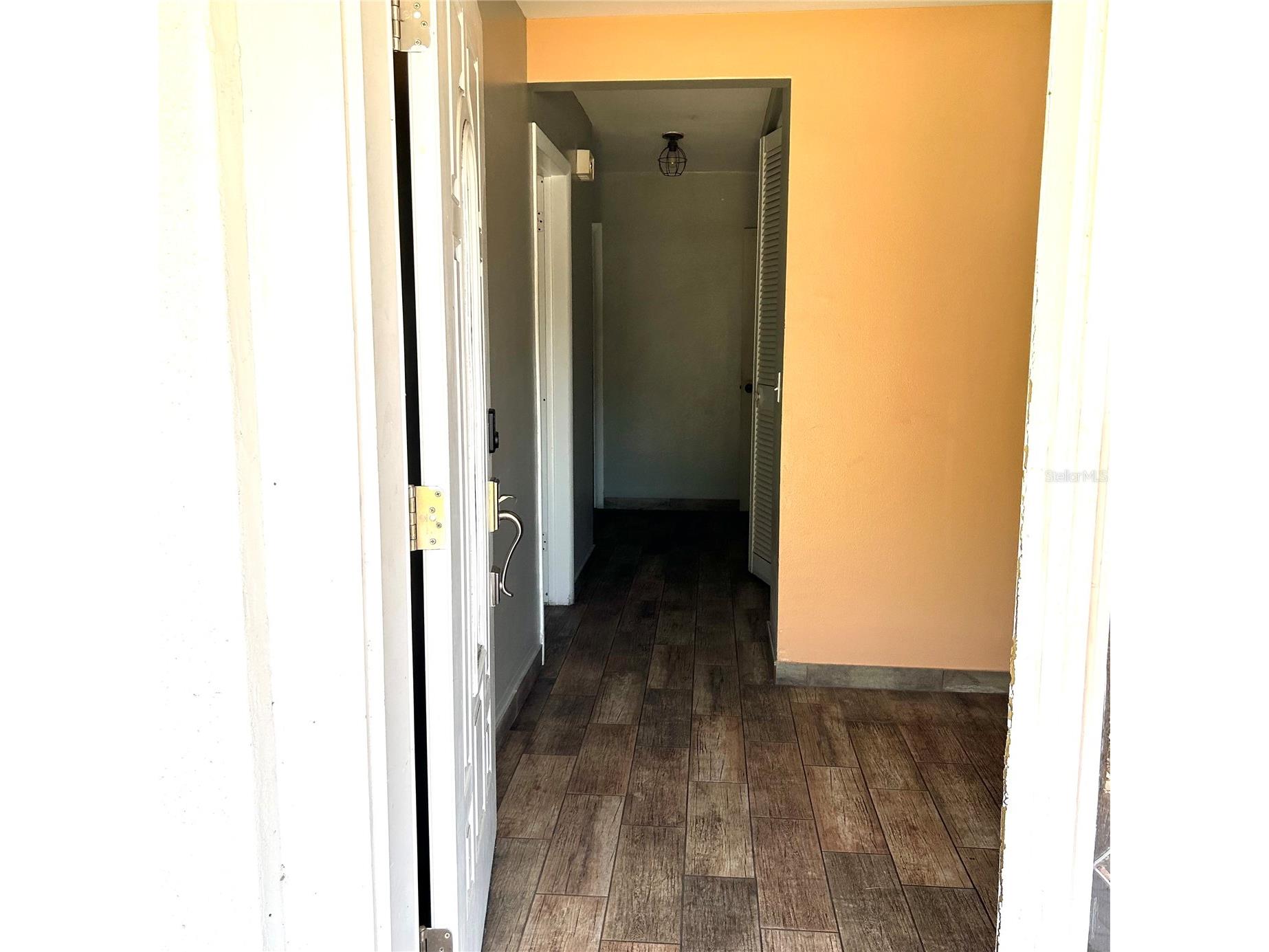 2152 Greenbriar Boulevard Clearwater FL 33763 TB8532714 image3