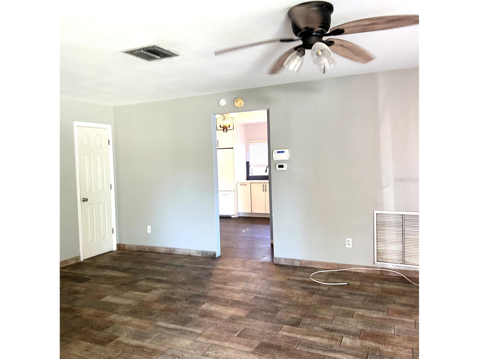 2152 Greenbriar Boulevard Clearwater FL 33763 TB8532714 image4