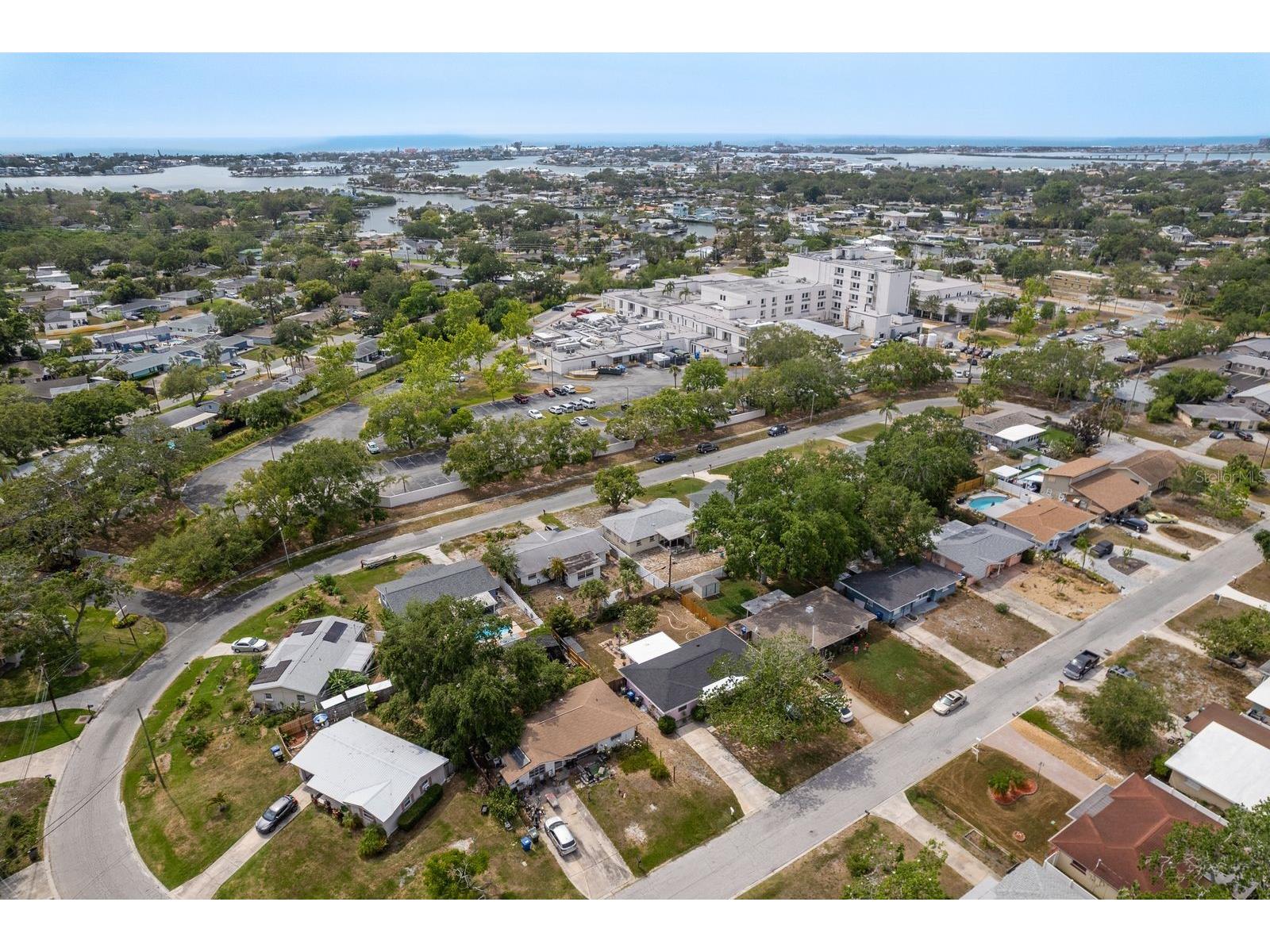 2153 Pocahontas Drive Largo FL 33774 TB8493281 image35