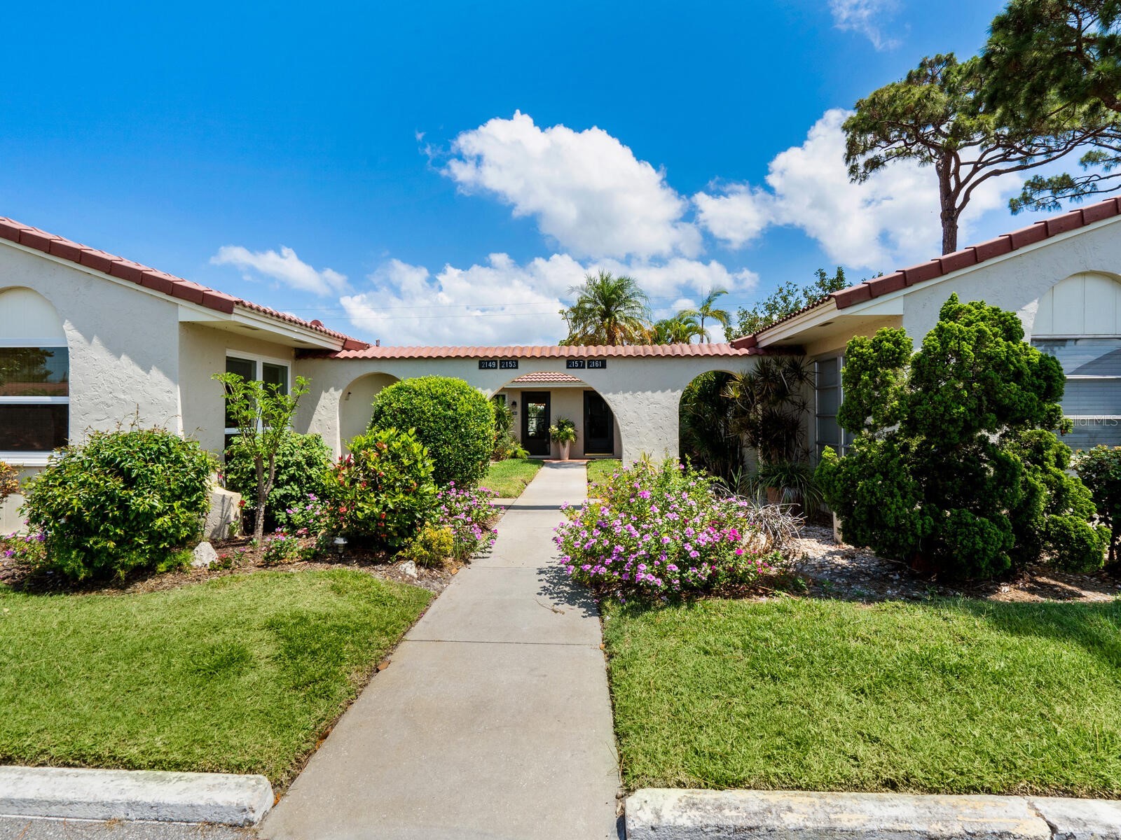 2153 Pueblo Circle #V14 Sarasota FL 34231 A4679111 image1