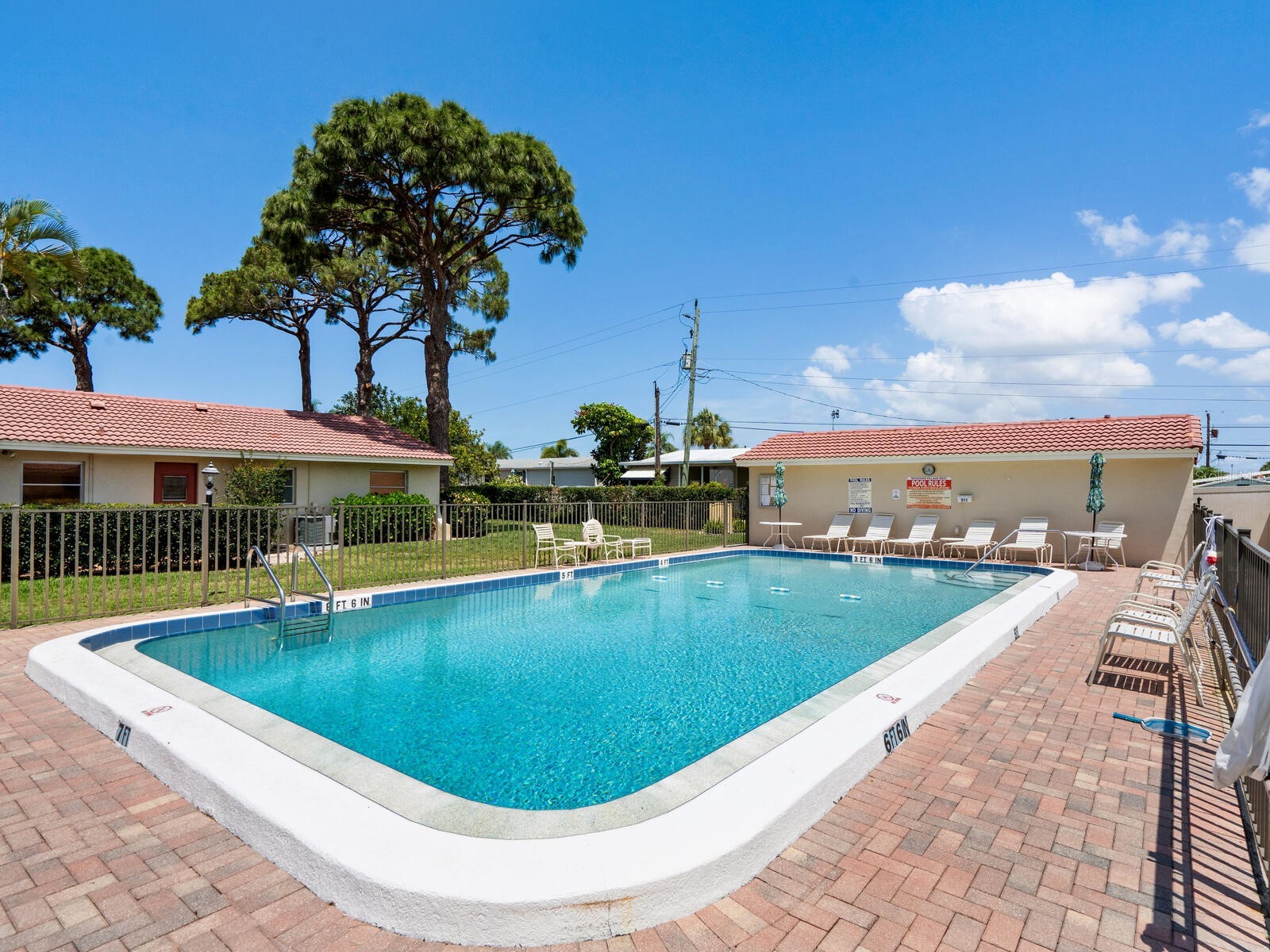 2153 Pueblo Circle #V14 Sarasota FL 34231 A4679111 image23
