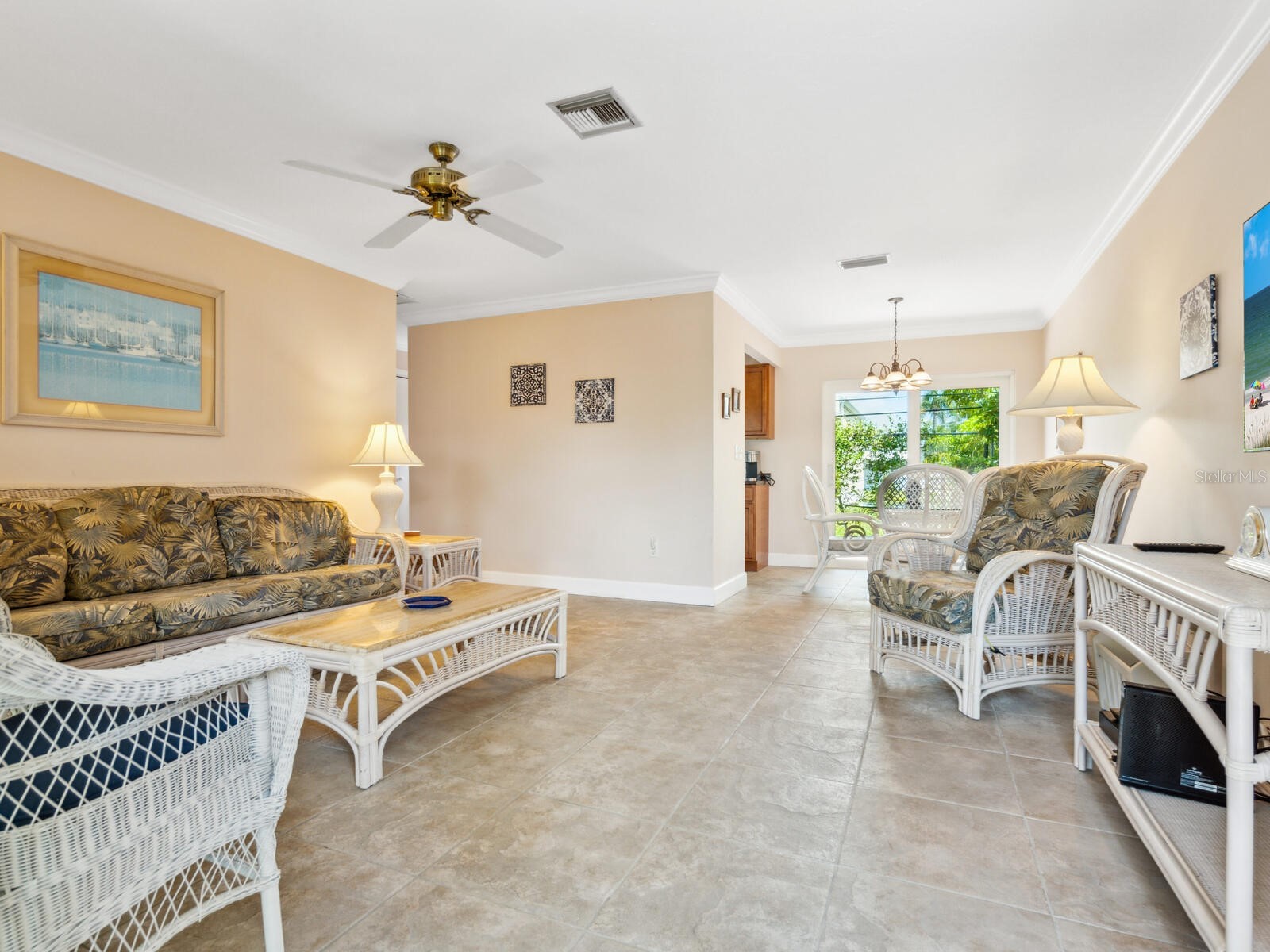2153 Pueblo Circle #V14 Sarasota FL 34231 A4679111 image4