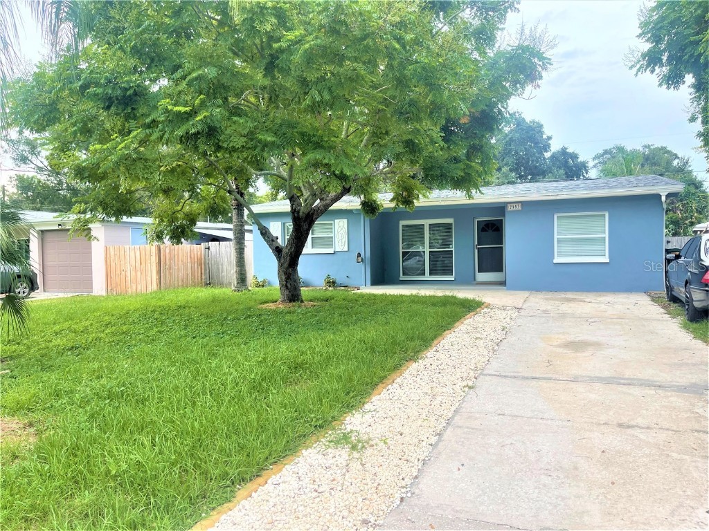 2153 Victoria Drive Clearwater FL 33763 U8227576 image1