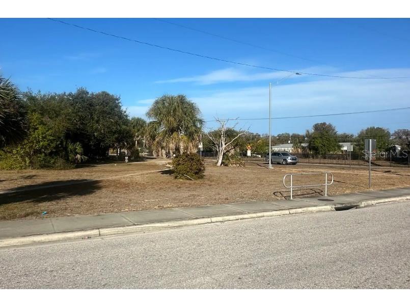 2154 Dr Martin Luther King Jr Way Sarasota FL 34234 A4682128 image15