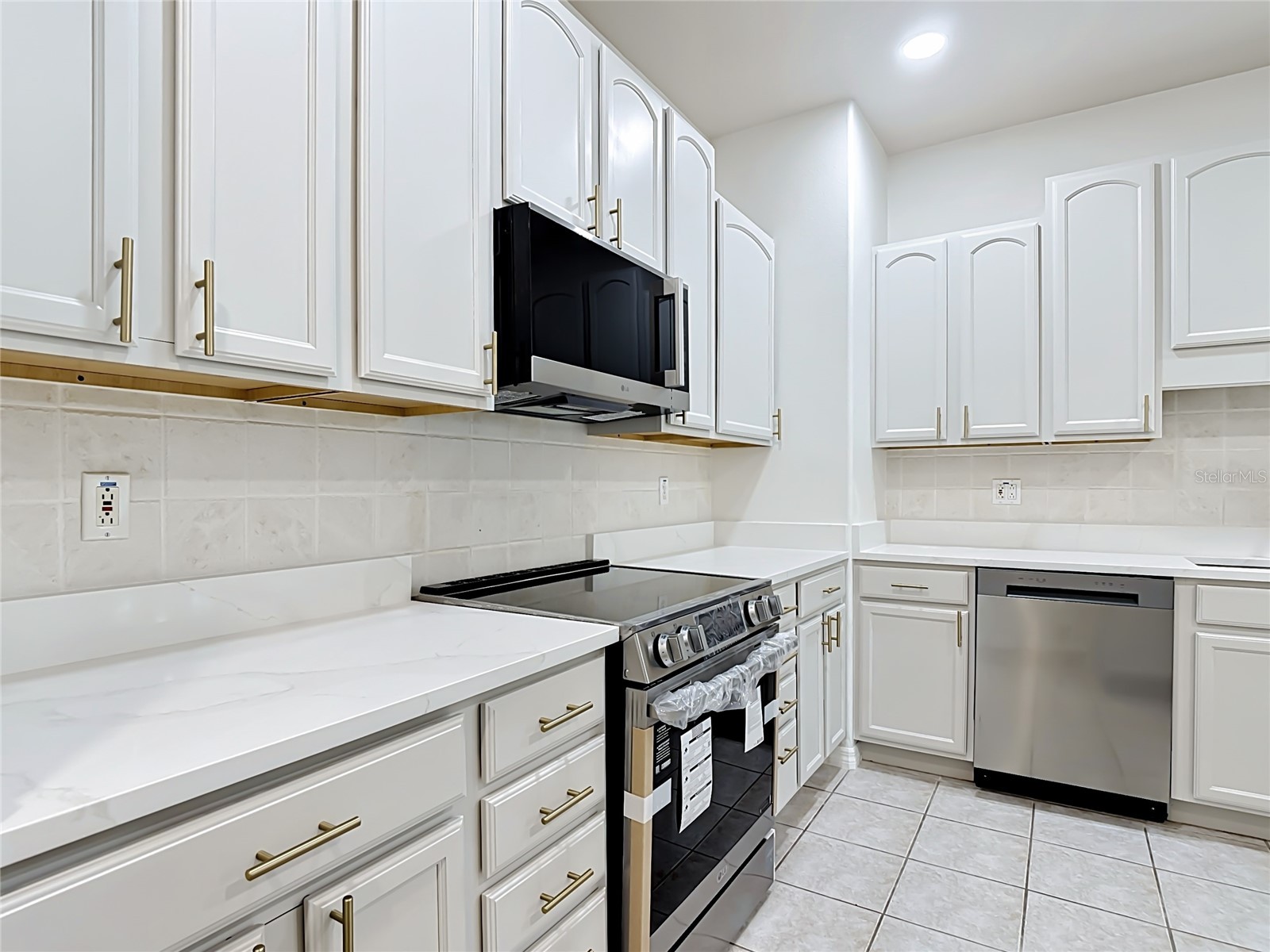 2155 Barratt Court Saint Cloud FL 34771 O6410806 image9