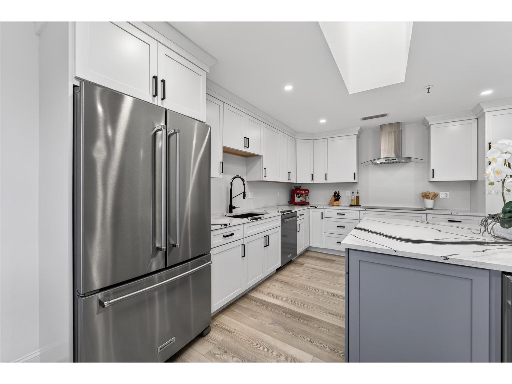 2155 Harbourside Drive #804 Longboat Key FL 34228 A4681778 image18