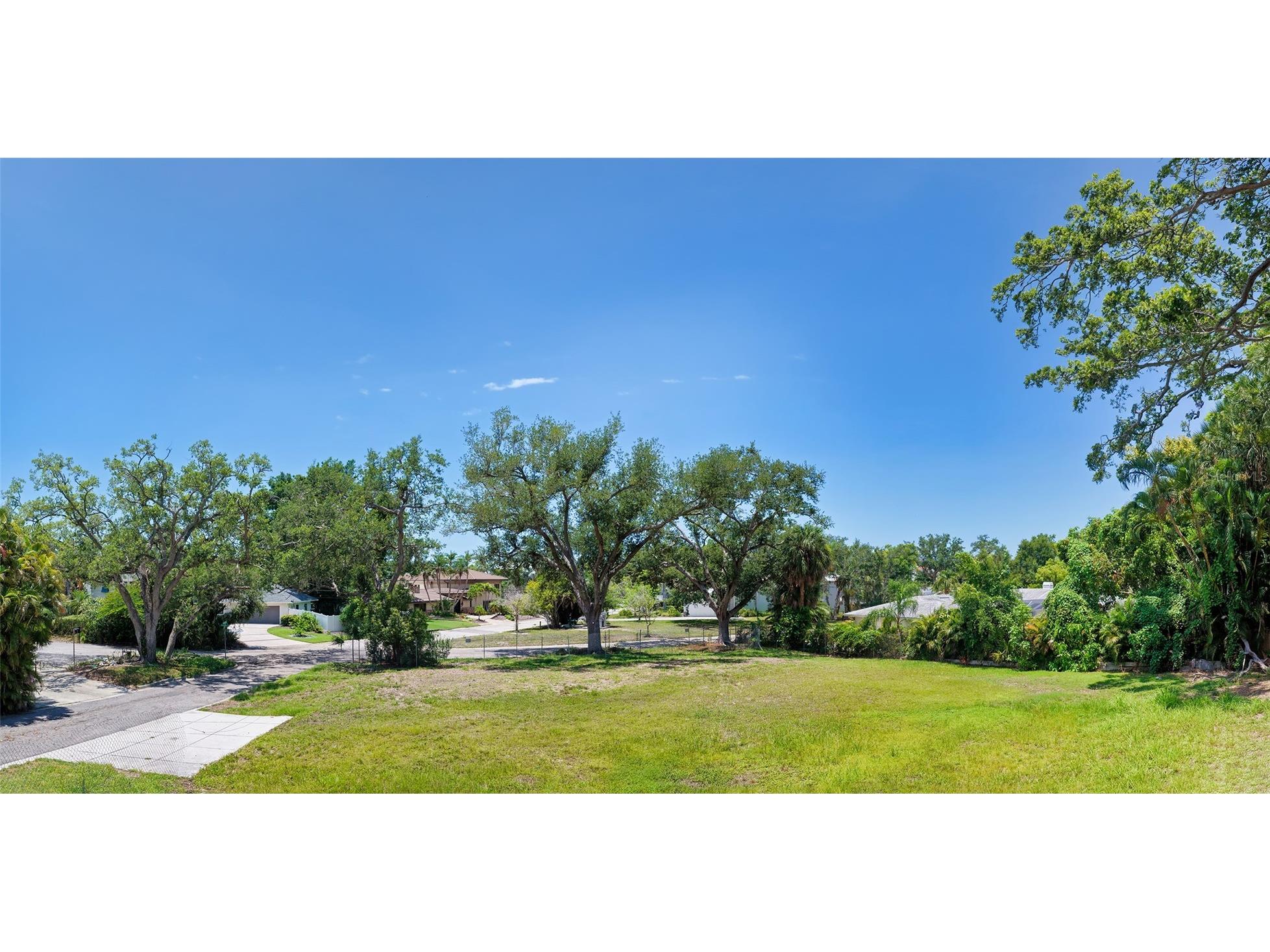 2155 Oriole Drive Sarasota FL 34239 A4697537 image3