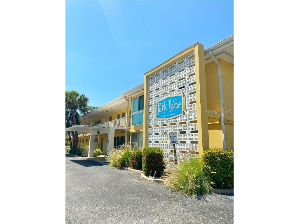 2155 Wood St #B6 Sarasota FL 34237 A4608339 image1