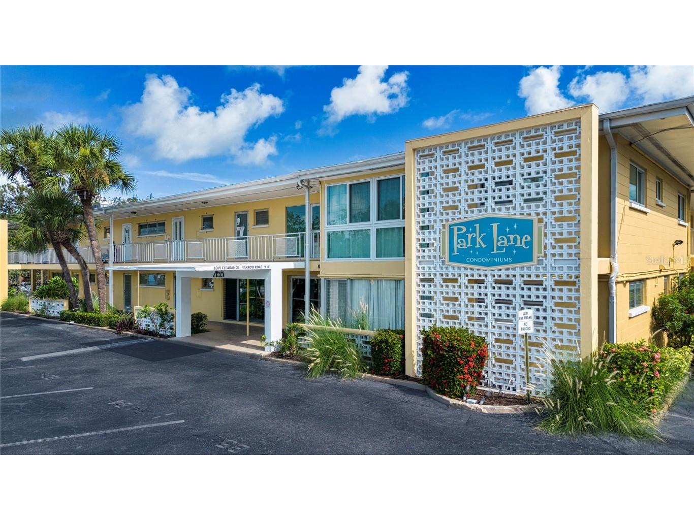 2155 Wood Street #6A Sarasota FL 34237 A4661014 image1