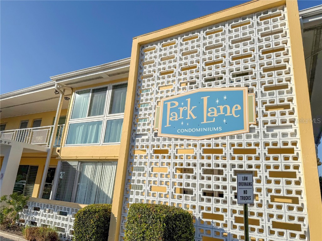 2155 Wood Street #A10 Sarasota FL 34237 A4673056 image1