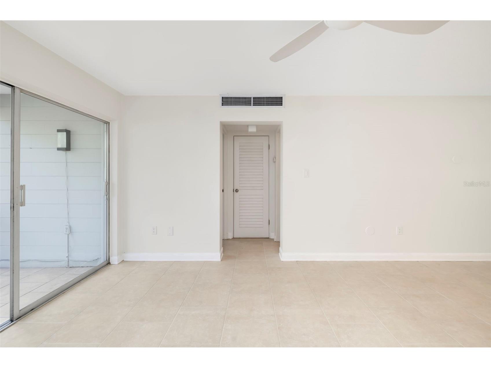 2155 Wood Street #A14 Sarasota FL 34237 A4699025 image10