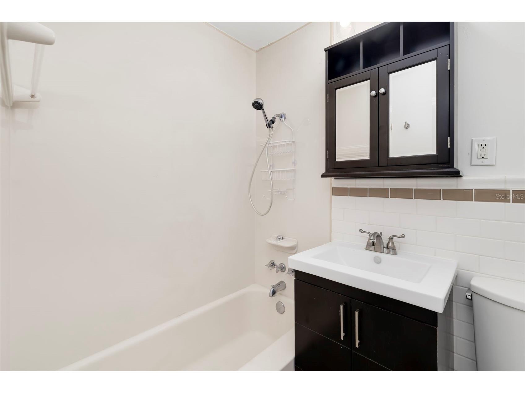 2155 Wood Street #A14 Sarasota FL 34237 A4699025 image14
