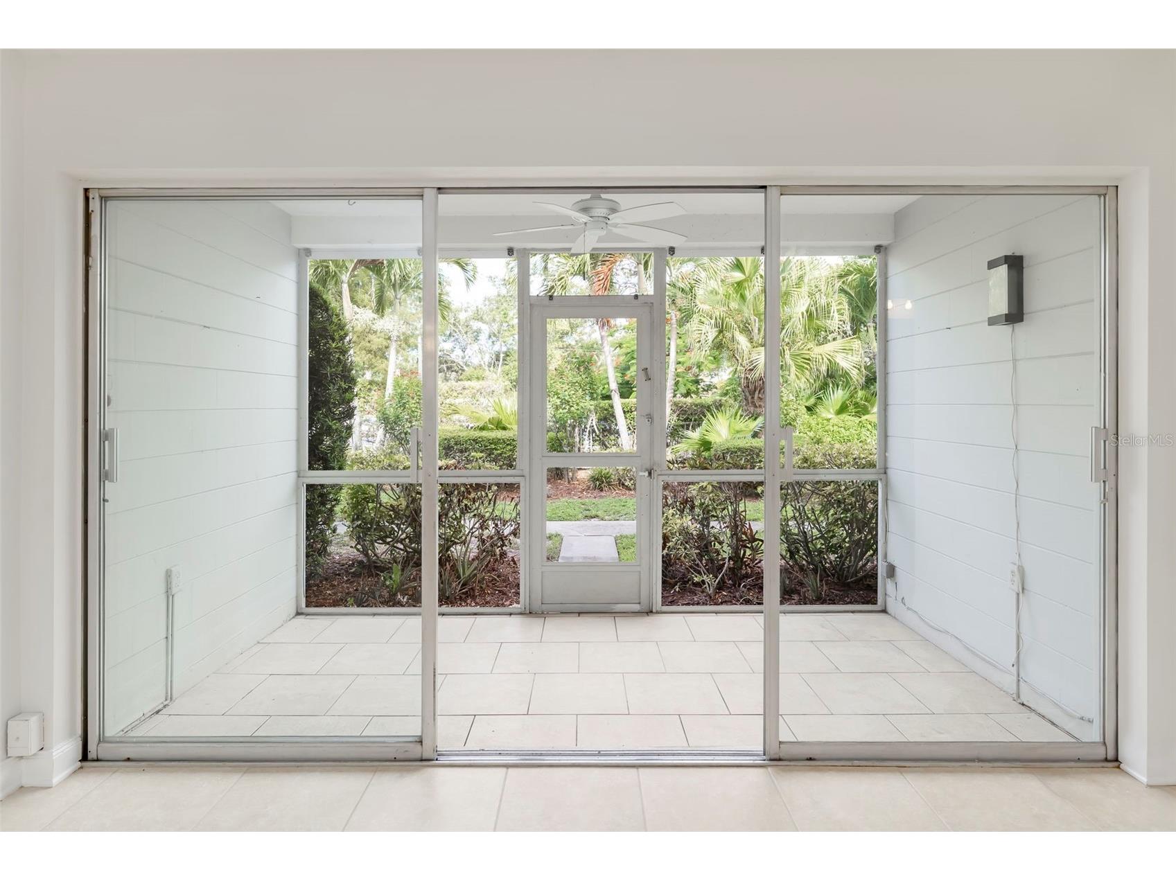 2155 Wood Street #A14 Sarasota FL 34237 A4699025 image16