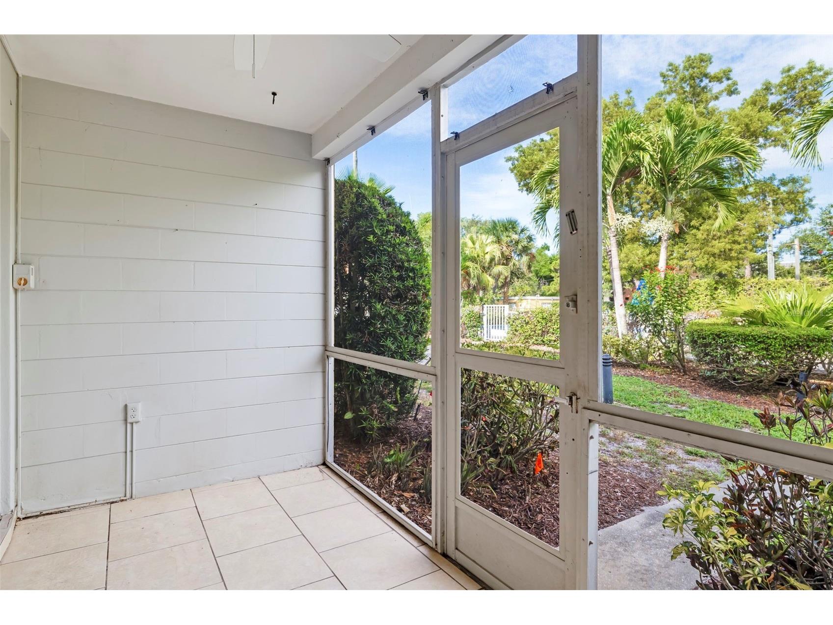 2155 Wood Street #A14 Sarasota FL 34237 A4699025 image17
