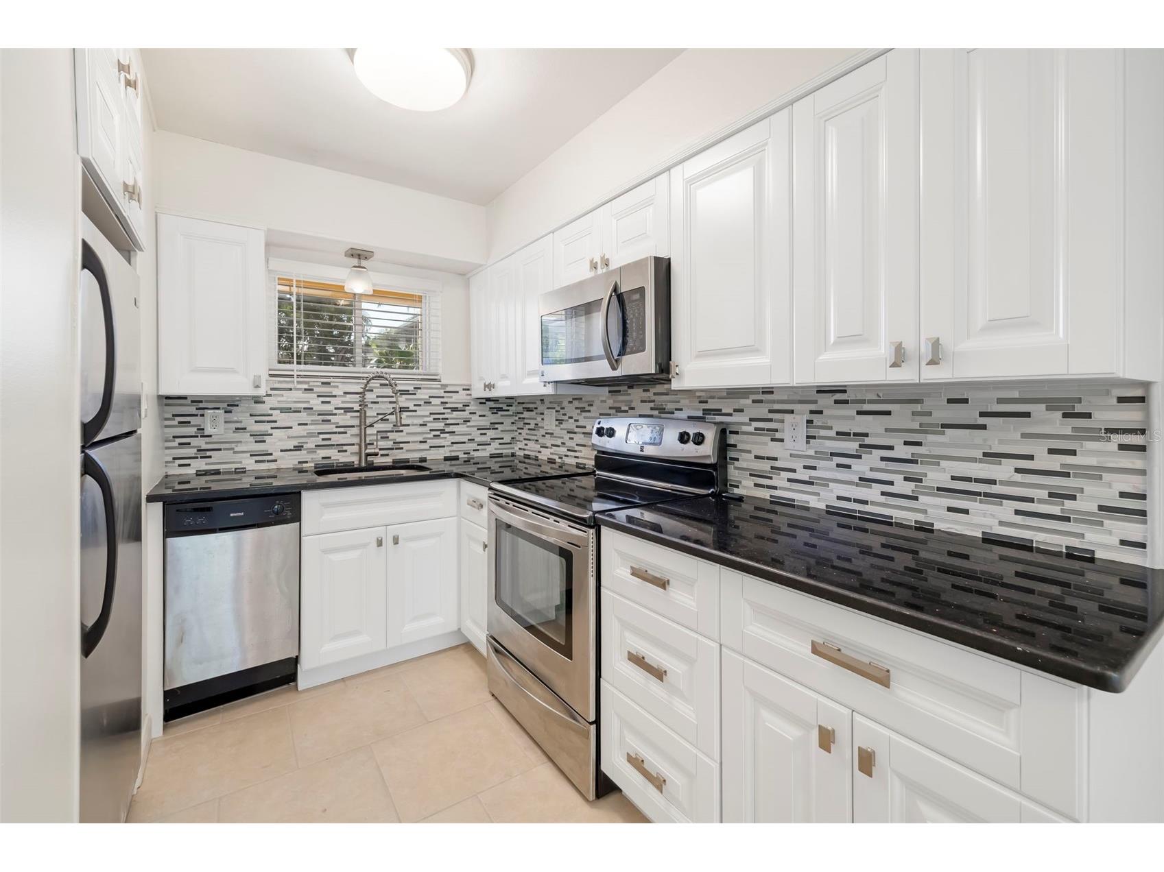 2155 Wood Street #A14 Sarasota FL 34237 A4699025 image4