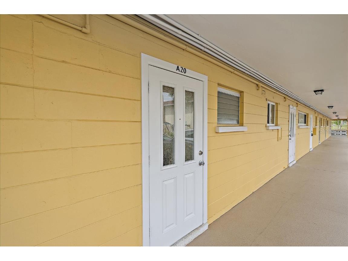 2155 Wood Street #A20 Sarasota FL 34237 A4644613 image3