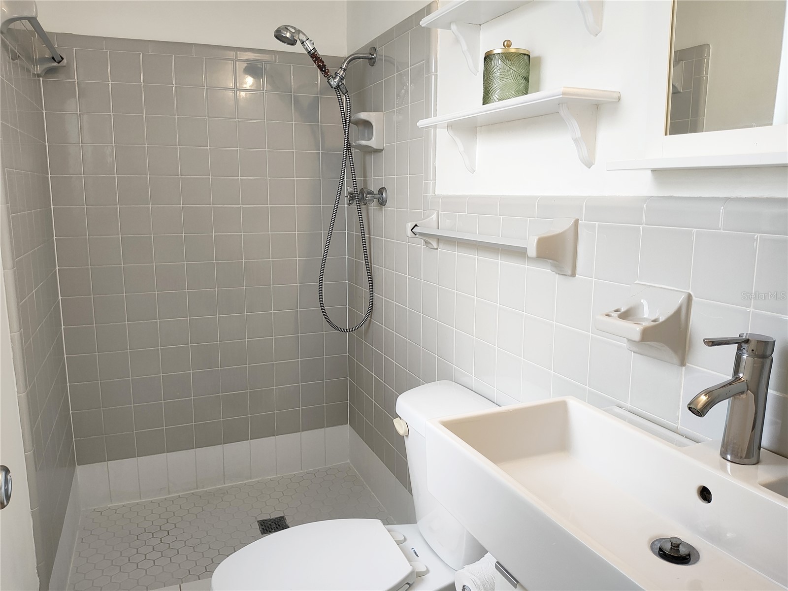 2155 Wood Street #A26 Sarasota FL 34237 A4655677 image14