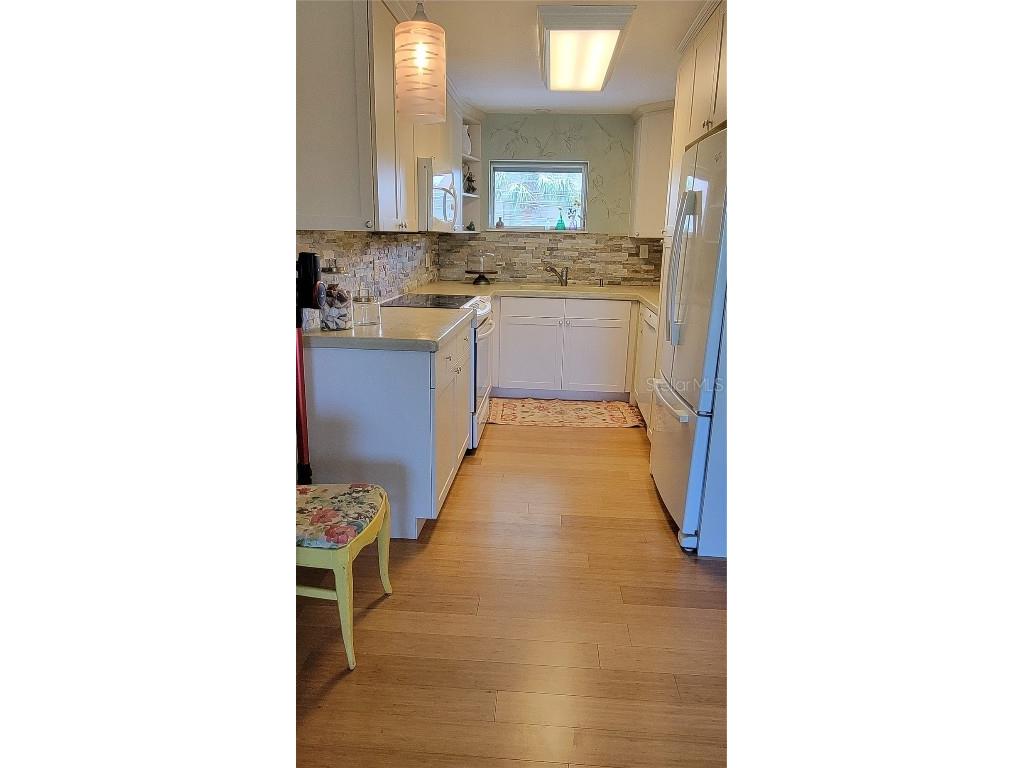 2155 Wood Street #B17 Sarasota FL 34237 A4653487 image11