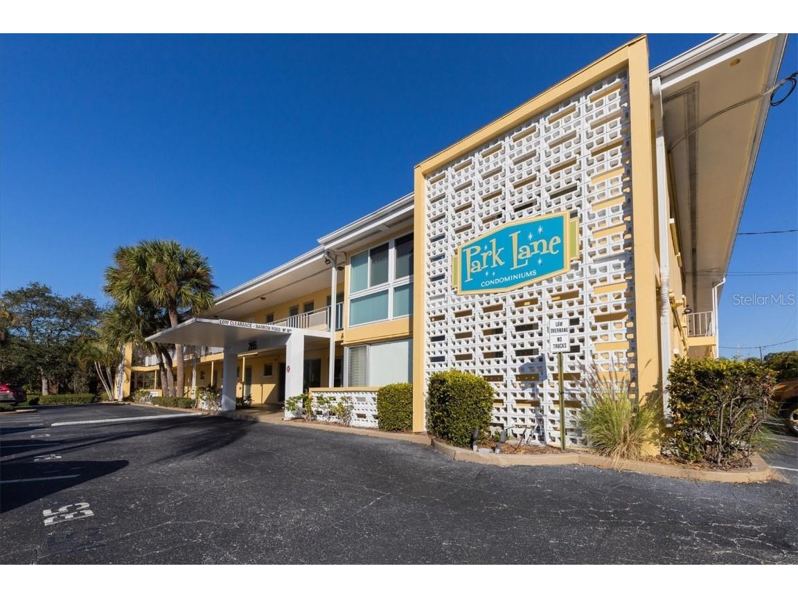 2155 Wood Street #B25 Sarasota FL 34237 A4523121 image1