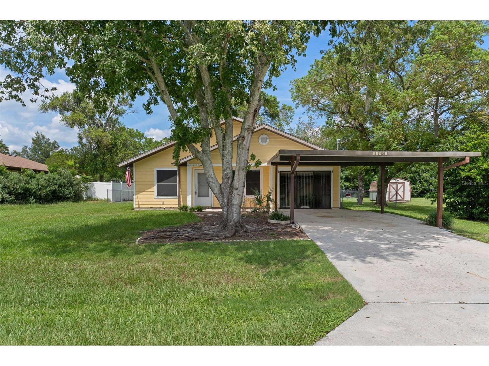 21557 SW Peach Blossom Street Dunnellon FL 34431 W7878343 image1
