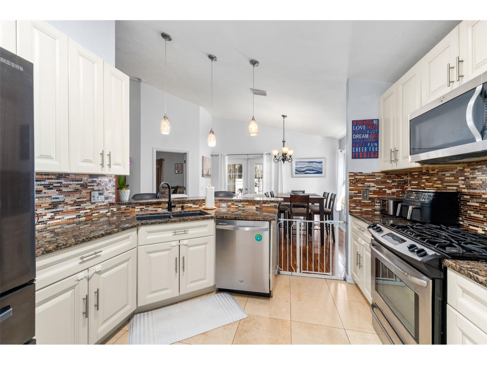2156 NW 52 Place Gainesville FL 32605 GC538000 image14